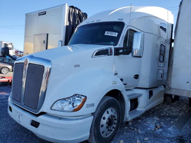 1XKYDP9X9GJ113910 - 2016 KENWORTH CONSTRUCTI T680 WHITE photo 2