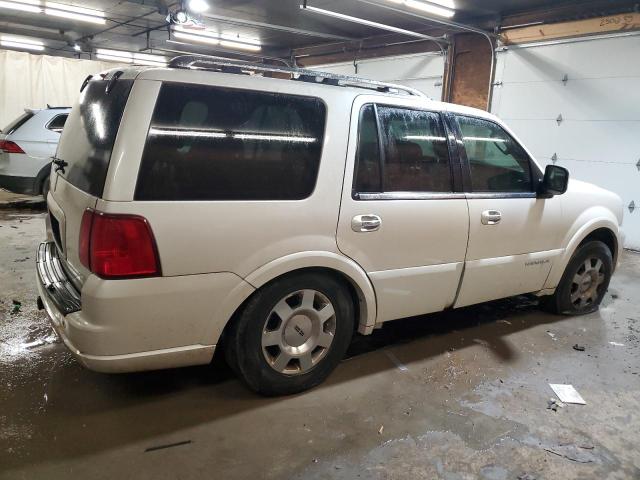 5LMFU28525LJ24764 - 2005 LINCOLN NAVIGATOR 白色 照片 3