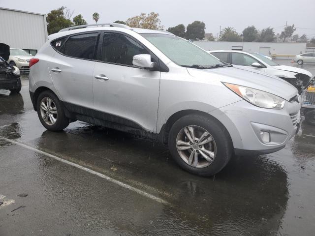 KM8JU3ACXDU653688 - 2013 HYUNDAI TUCSON GLS SILVER photo 4