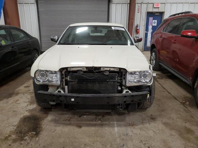 2C3LA63H26H272668 - 2006 CHRYSLER 300C BEIGE photo 5