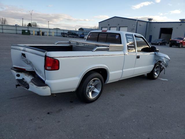 1GCCS19W318153236 - 2001 CHEVROLET S TRUCK S10 WHITE photo 3