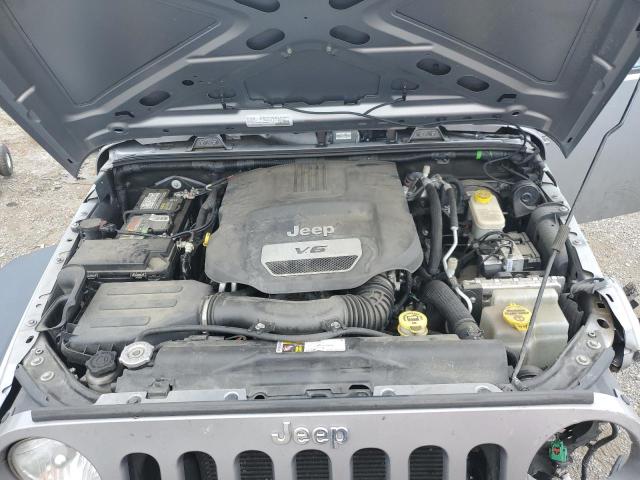 1C4HJWDG5GL260025 - 2016 JEEP WRANGLER U SPORT Argent photo 11