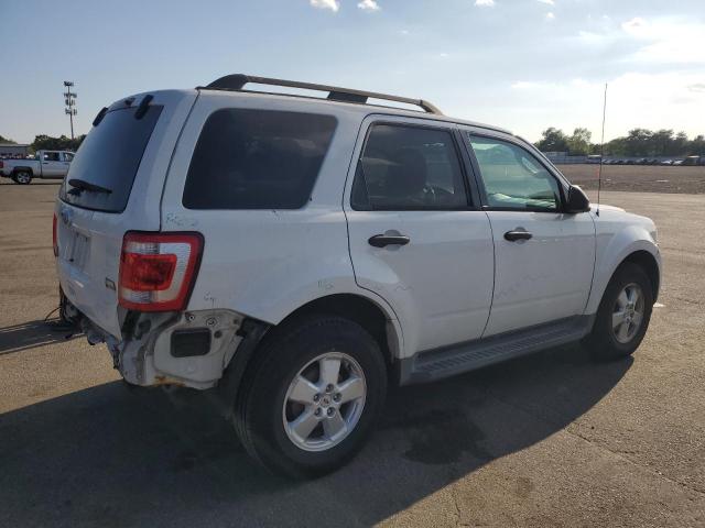 1FMCU9DG7CKC69744 - 2012 FORD ESCAPE XLT 白色 照片 3