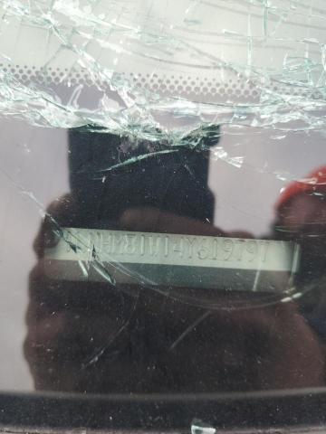 1LNHM81W14Y619797 - 2004 LINCOLN TOWN CAR EXECUTIVE WHITE photo 12