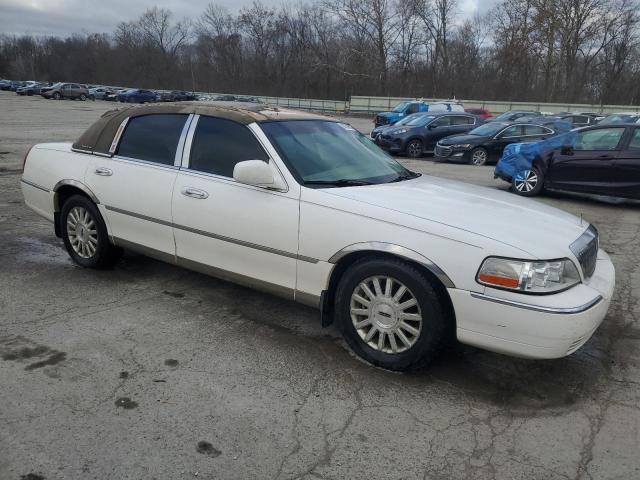 1LNHM81W14Y619797 - 2004 LINCOLN TOWN CAR EXECUTIVE WHITE photo 4