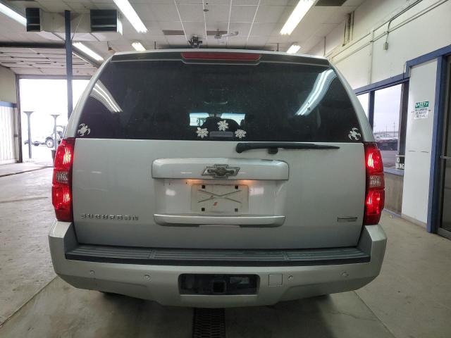 1GNSKJE31BR105826 - 2011 CHEVROLET SUBURBAN K1500 LT SILVER photo 6