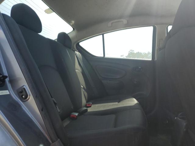 3N1CN7AP5KL833112 - 2019 NISSAN VERSA S 灰色 照片 10