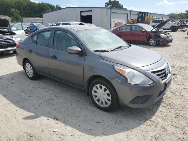 3N1CN7AP5KL833112 - 2019 NISSAN VERSA S 灰色 照片 4