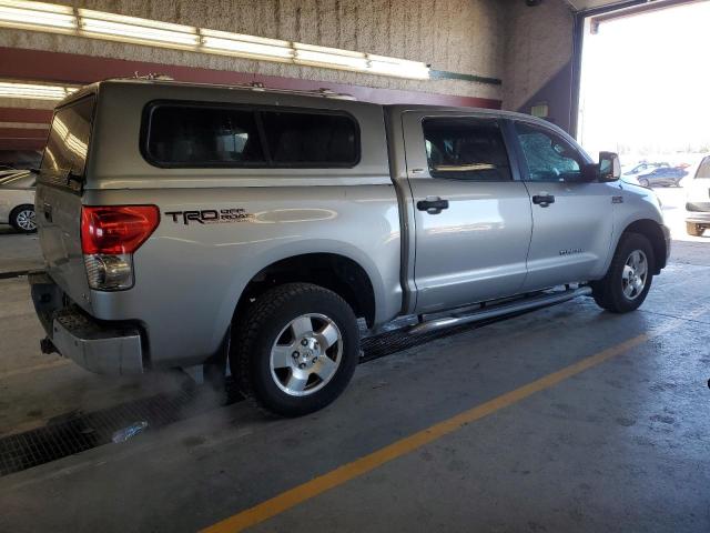 5TBDV54127S466774 - 2007 TOYOTA TUNDRA CREWMAX SR5 SILVER photo 3