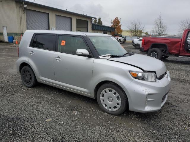 JTLZE4FE3FJ072644 - 2015 TOYOTA SCION XB SILVER photo 4