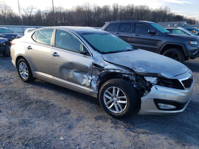 KNAGM4A71D5371468 - 2013 KIA OPTIMA LX SILVER photo 4