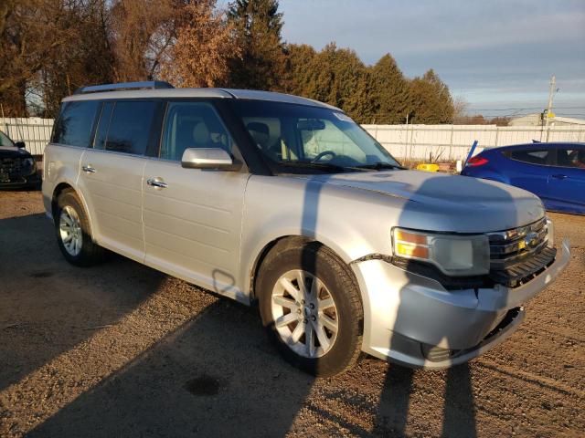 2FMEK62C79BA27617 - 2009 FORD FLEX SEL SILVER photo 4