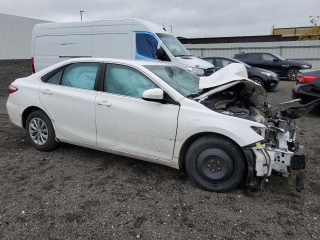 4T1BF1FK4HU422861 - 2017 TOYOTA CAMRY LE WHITE photo 4