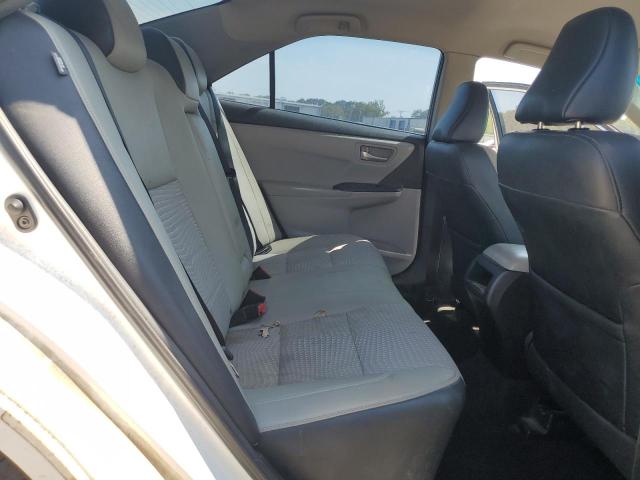 4T1BF1FK6FU497817 - 2015 TOYOTA CAMRY LE WHITE photo 10