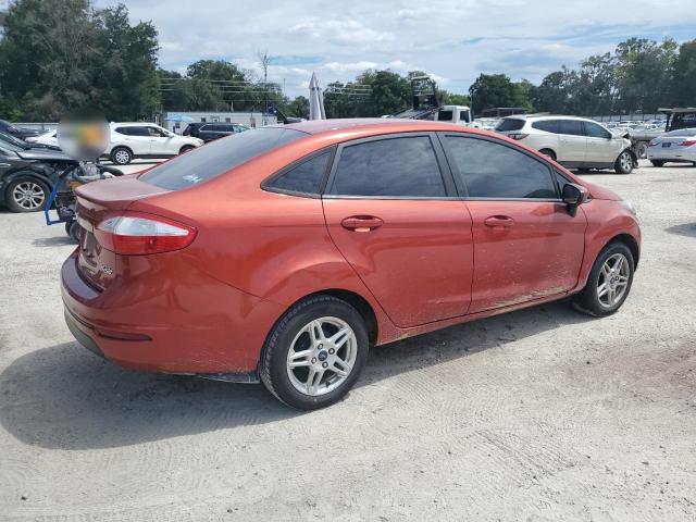 3FADP4BJ6JM145493 - 2018 FORD FIESTA SE Rot Foto 3