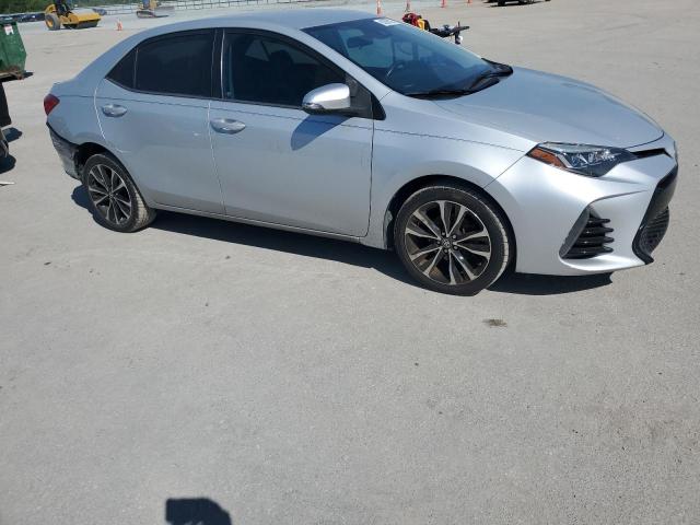 2T1BURHE6HC956795 - 2017 TOYOTA COROLLA L 银色 照片 4