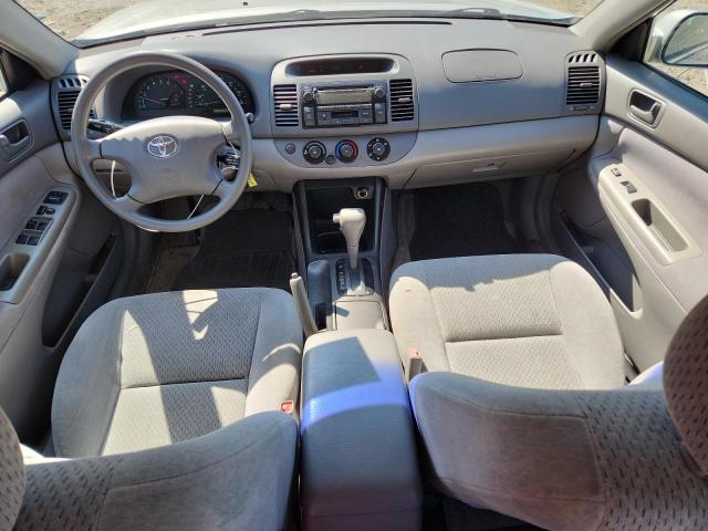 4T1BE32K13U163923 - 2003 TOYOTA CAMRY LE 银色 照片 8