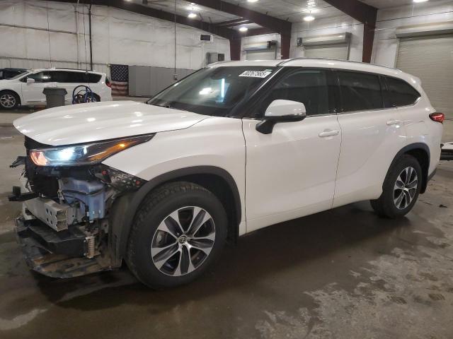 2021 TOYOTA HIGHLANDER XLE, 