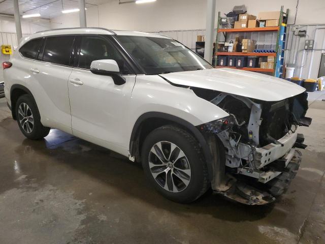5TDGZRBH6MS076093 - 2021 TOYOTA HIGHLANDER XLE თეთრი ფოტო 4