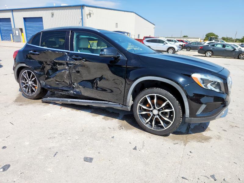 WDCTG4EB9HJ355677 - 2017 MERCEDES-BENZ GLA 250 შავი ფოტო 4