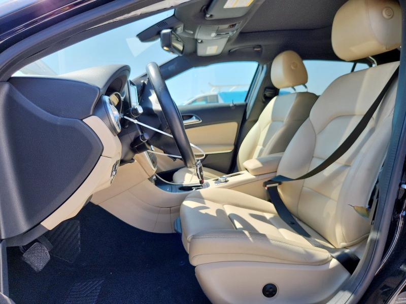 WDCTG4EB9HJ355677 - 2017 MERCEDES-BENZ GLA 250 შავი ფოტო 7