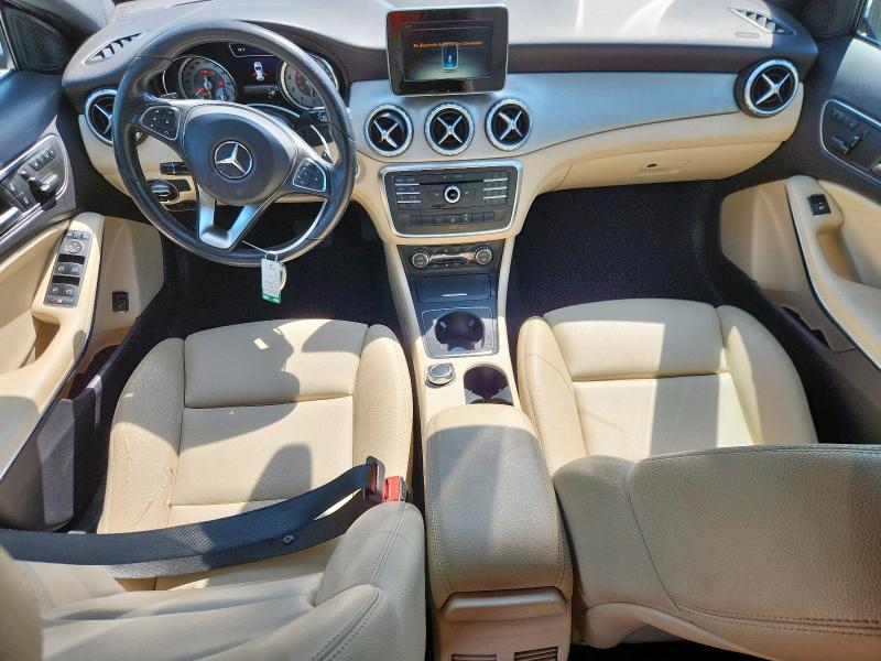 WDCTG4EB9HJ355677 - 2017 MERCEDES-BENZ GLA 250 შავი ფოტო 8