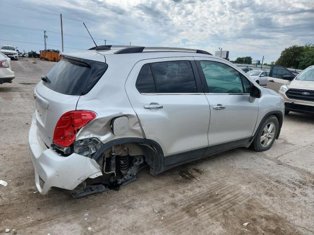 KL7CJLSB9KB955944 - 2019 CHEVROLET TRAX 1LT Srebrny zdjęcie 3
