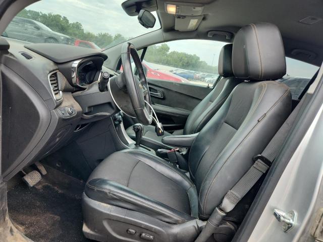 KL7CJLSB9KB955944 - 2019 CHEVROLET TRAX 1LT Srebrny zdjęcie 7