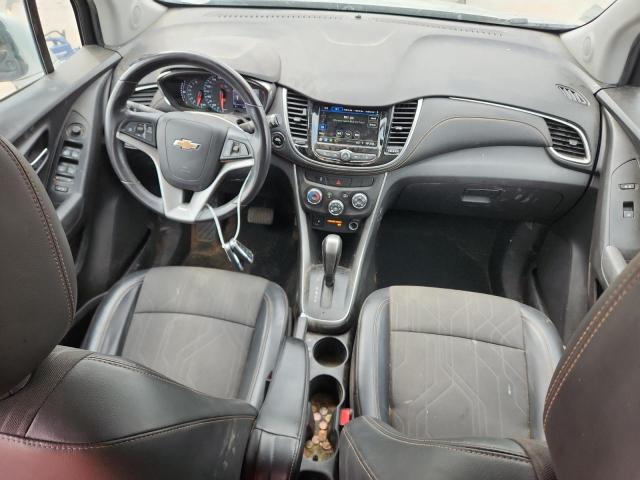 KL7CJLSB9KB955944 - 2019 CHEVROLET TRAX 1LT Srebrny zdjęcie 8
