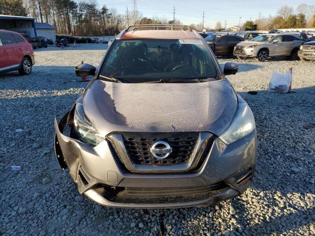 3N1CP5CU6KL501682 - 2019 NISSAN KICKS S GRAY photo 5