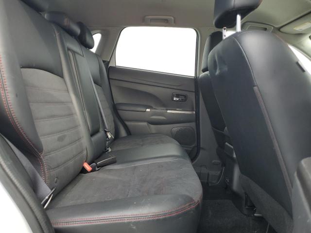 JA4ARUAU2NU008758 - 2022 MITSUBISHI OUTLANDER ES WHITE photo 11