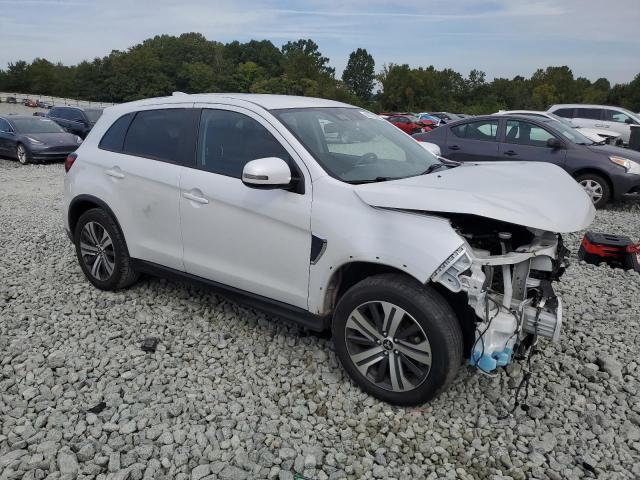 JA4ARUAU2NU008758 - 2022 MITSUBISHI OUTLANDER ES WHITE photo 4