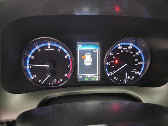 2T3RFREV6HW688852 - 2017 TOYOTA RAV4 XLE SILVER photo 9