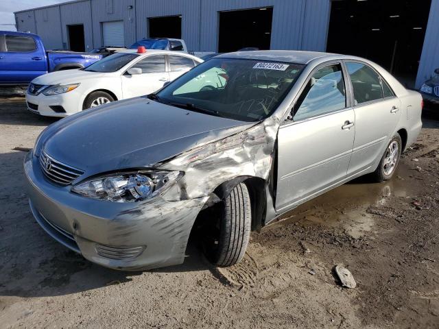 4T1BE32K95U567734 - 2005 TOYOTA CAMRY LE SILVER photo 1