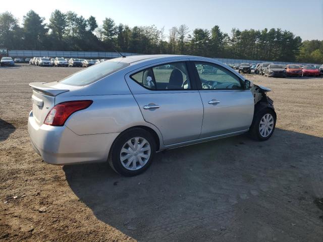 3N1CN7AP4KL859636 - 2019 NISSAN VERSA S Серебристый фото 3