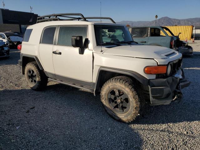 JTEBU11F88K028209 - 2008 TOYOTA FJ CRUISER WHITE photo 4