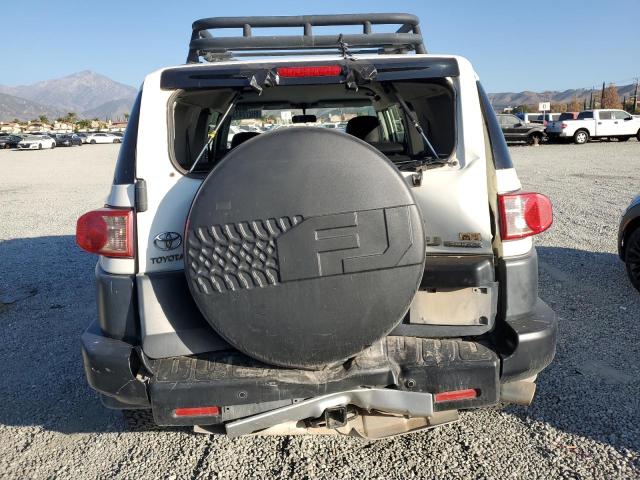 JTEBU11F88K028209 - 2008 TOYOTA FJ CRUISER WHITE photo 6