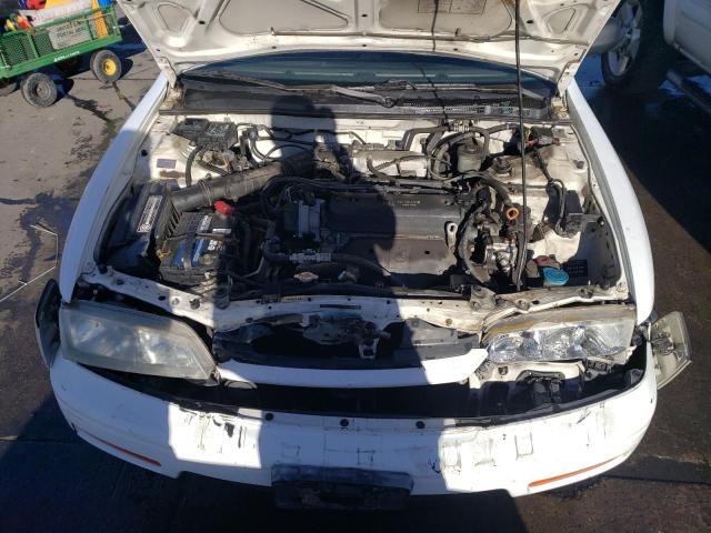 1HGCD5621RA106263 - 1994 HONDA ACCORD DX WHITE photo 11