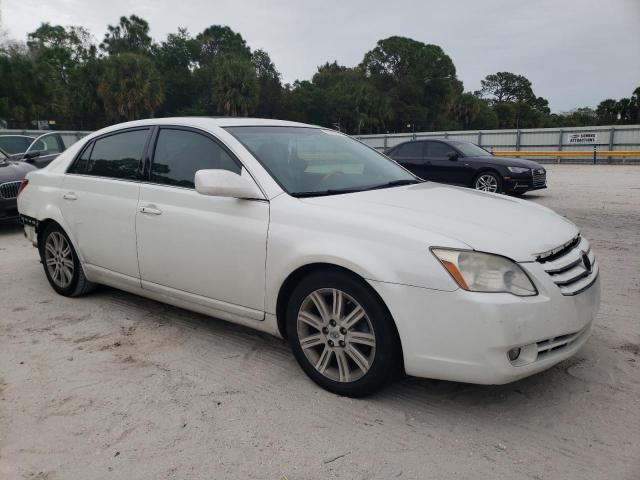 4T1BK36B77U233322 - 2007 TOYOTA AVALON XL WHITE photo 4