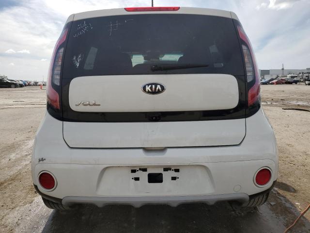 KNDJP3A59K7014632 - 2019 KIA SOUL + WHITE photo 6