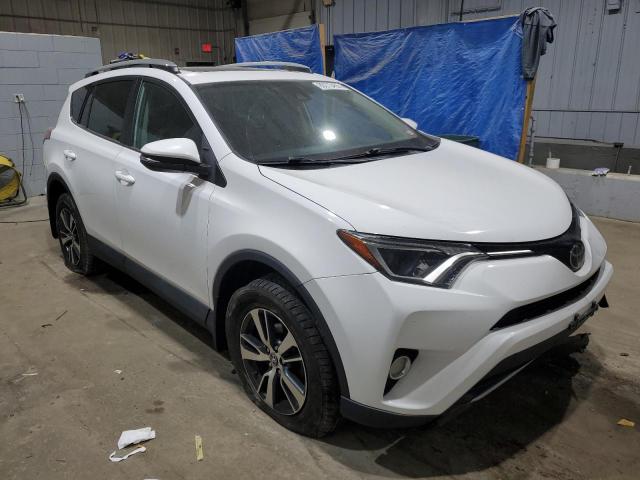 2T3RFREV0HW550966 - 2017 TOYOTA RAV4 XLE 白色 照片 4