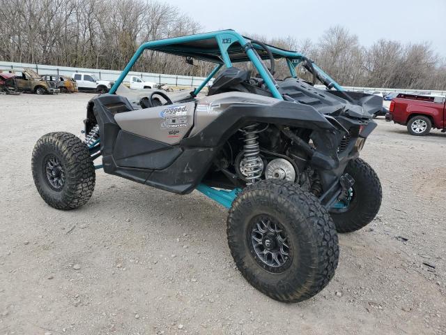 3JBVXAW27KK000012 - 2019 CAN-AM MAVERICK X RS TURBO R TWO TONE photo 3