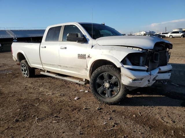 3C6UR5KL4JG314511 - 2018 RAM 2500 LARAMIE WHITE photo 4