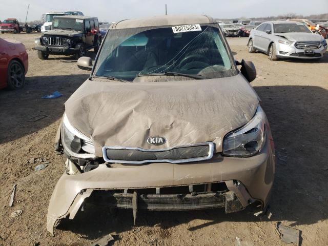 KNDJN2A23G7242977 - 2016 KIA SOUL BROWN photo 5