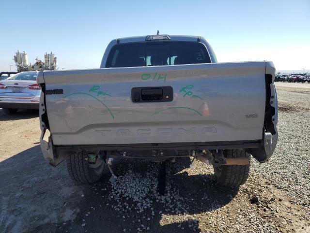 3TMCZ5AN5JM187177 - 2018 TOYOTA TACOMA DOUBLE CAB رمادي صورة 6