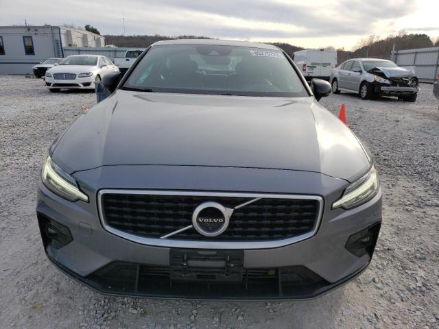 7JR102FM8KG005114 - 2019 VOLVO S60 T5 R-DESIGN GRAY photo 5