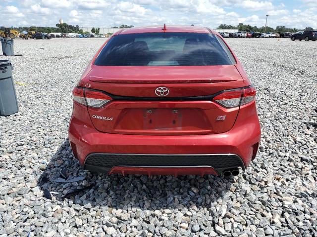 5YFS4RCE2LP054418 - 2020 TOYOTA COROLLA SE RED photo 6