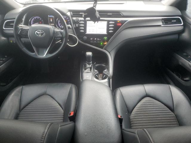 4T1B11HK7JU590981 - 2018 TOYOTA CAMRY L SILVER photo 8