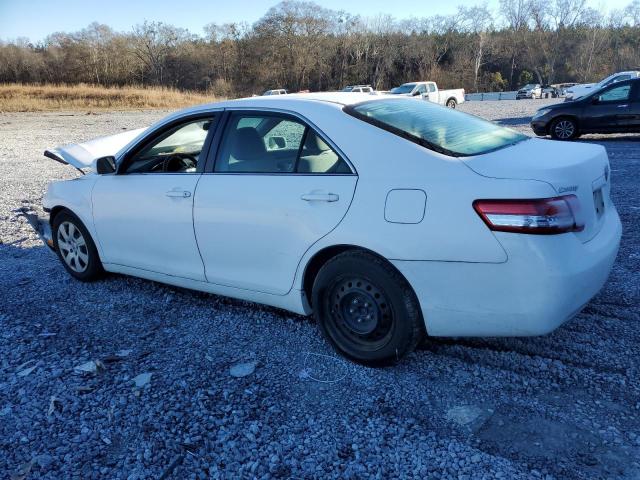 4T1BF3EK2BU772090 - 2011 TOYOTA CAMRY BASE WHITE photo 2