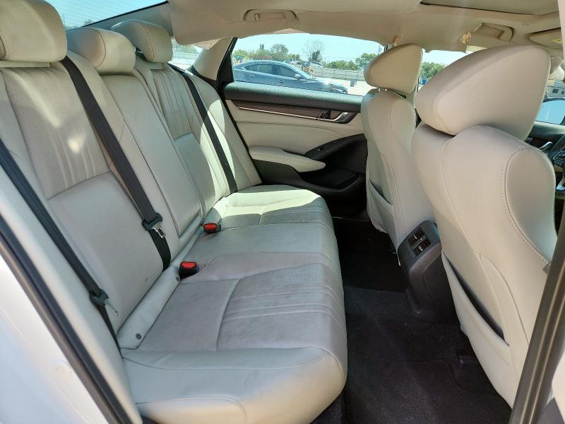 1HGCV2F9XJA035271 - 2018 HONDA ACCORD TOURING Ақ фото 10